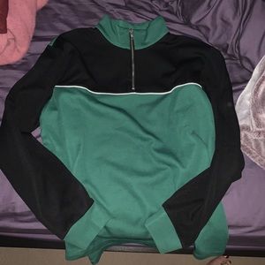Green/black sweater